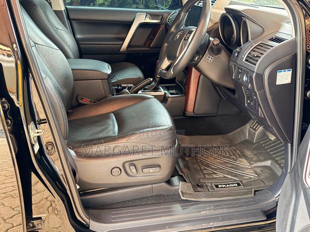 Toyota Land Cruiser Prado 2017 Black