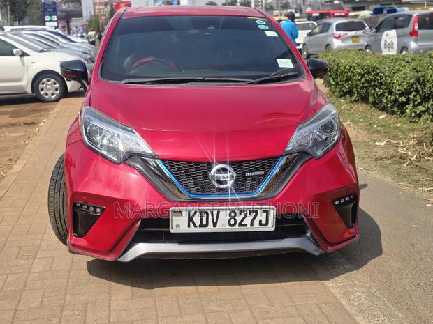 Nissan Note 2018 Red