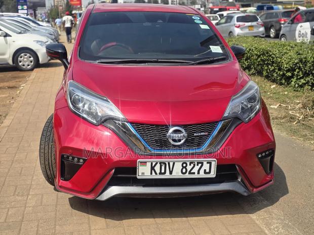 Nissan Note 2018 Red