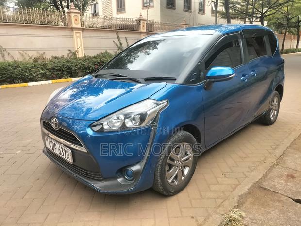 Toyota Sienta 2016 Blue