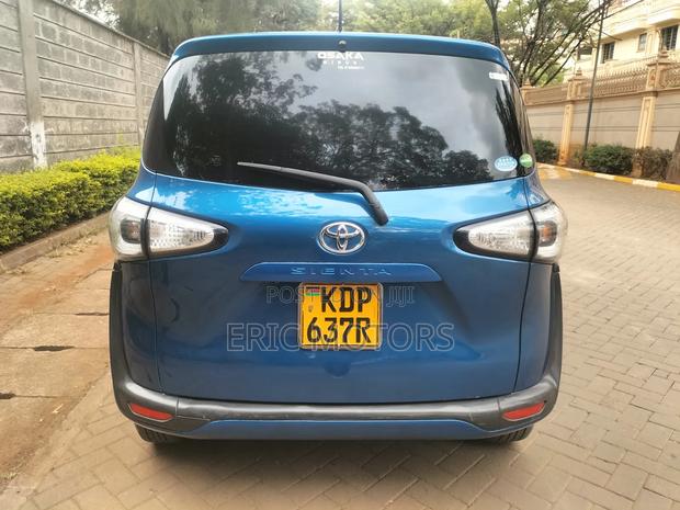 Toyota Sienta 2016 Blue