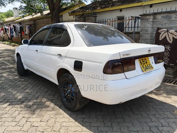 Nissan FB15 2004 White