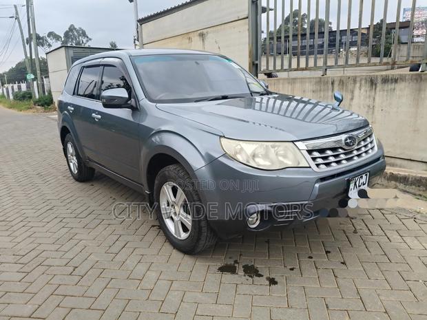 Subaru Forester 2010 Gray