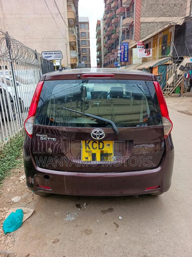Toyota Passo Sette 2008 Maroon