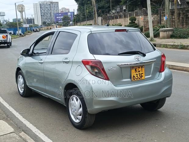 Toyota Vitz 2012 Green