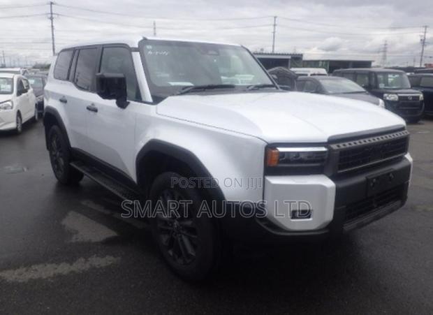 Toyota Land Cruiser Prado 2.8 2024 White
