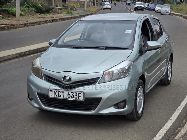 Toyota Vitz 2011 Green