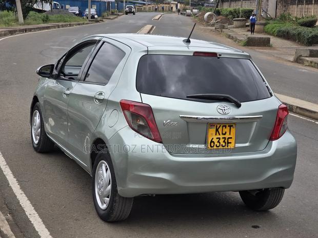 Toyota Vitz 2011 Green