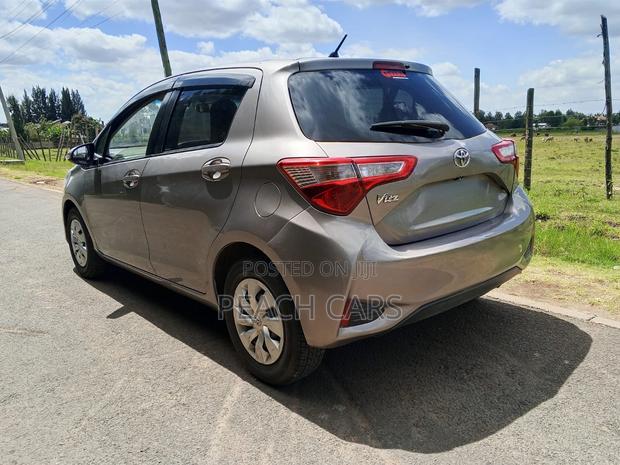 Toyota Vitz 2017 Silver