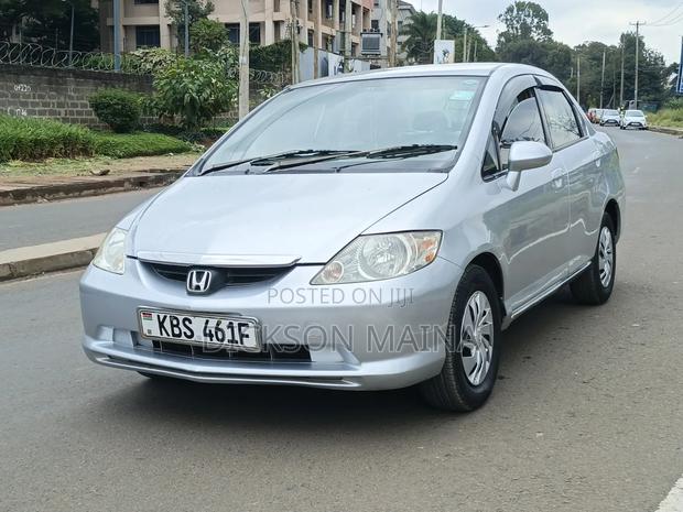 Honda Fit Aria 2006 Silver