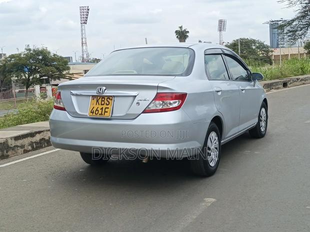 Honda Fit Aria 2006 Silver