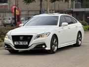 Toyota Crown 2020 Pearl for sale