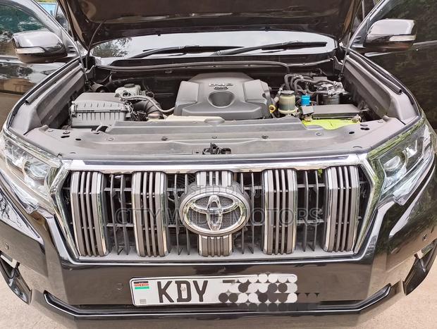 Toyota Land Cruiser Prado 2.8 D-4D 2015 Black