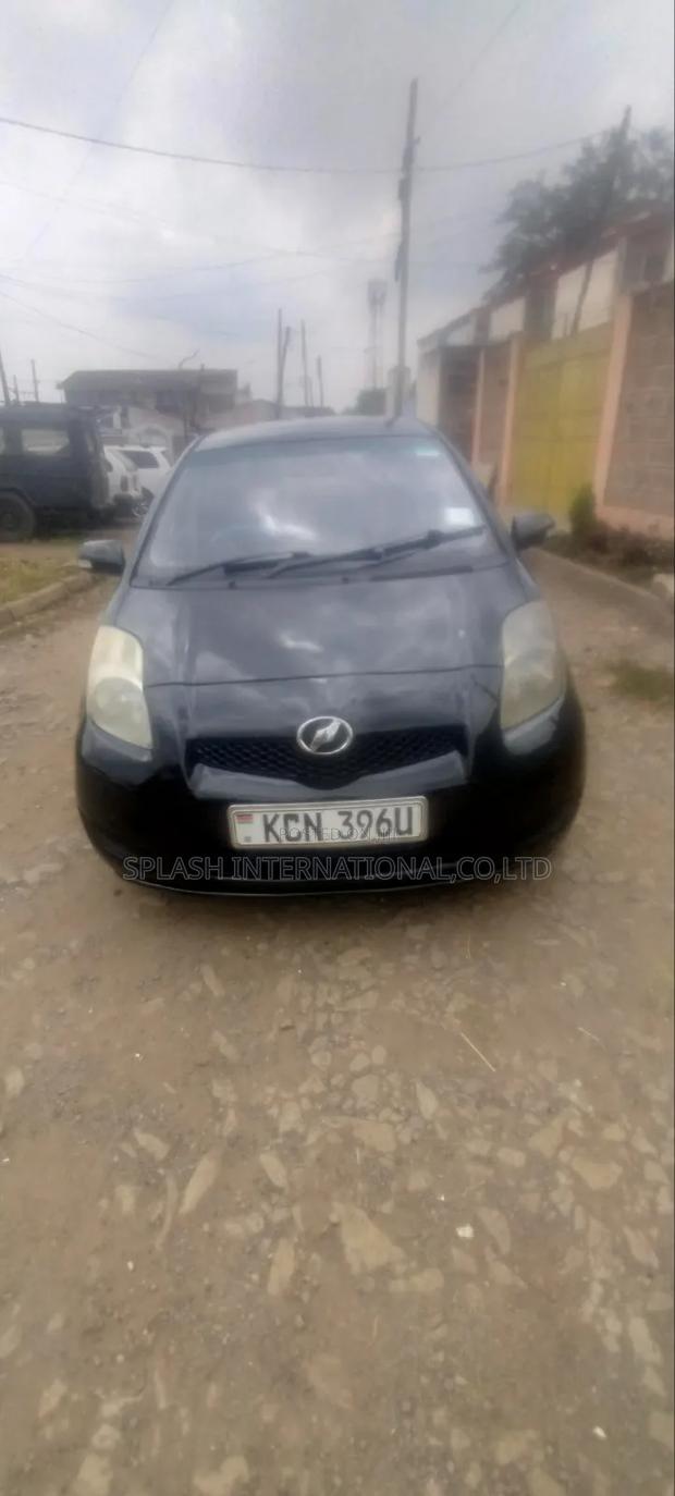 Toyota Vitz 2010 Black