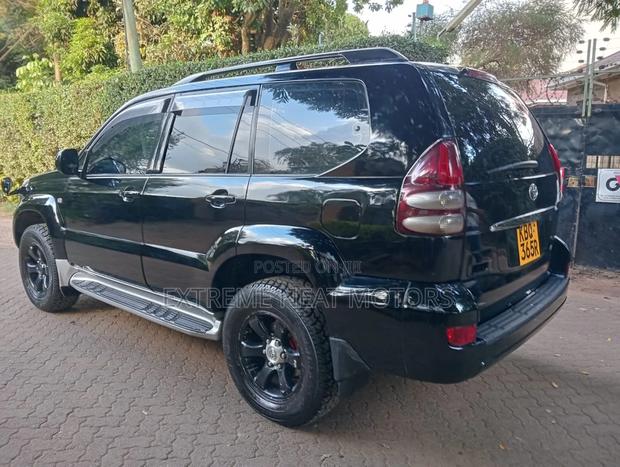 Toyota Land Cruiser Prado 2006 Black
