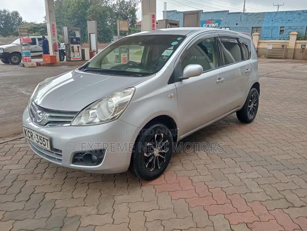 Nissan Note 2011 Silver