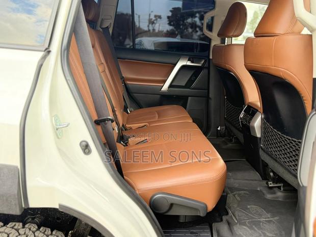 Toyota Land Cruiser Prado 2.8 2021 Pearl