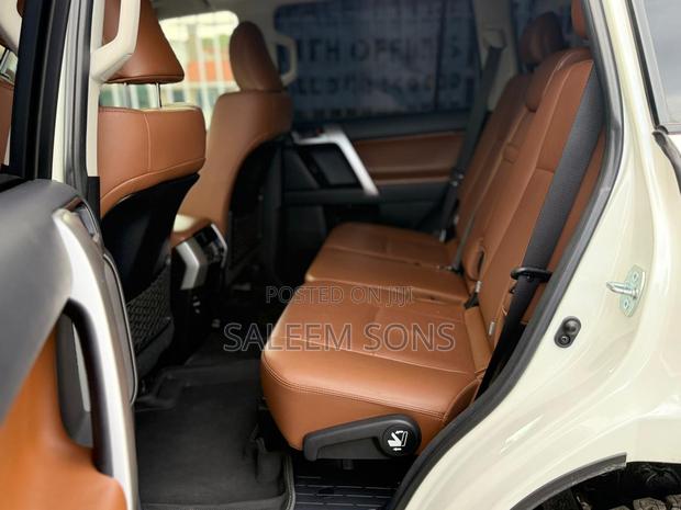 Toyota Land Cruiser Prado 2.8 2021 Pearl
