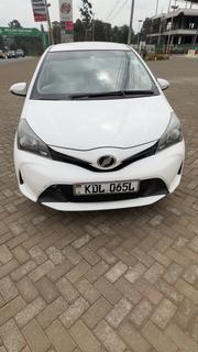 Toyota Vitz 2015 White for sale