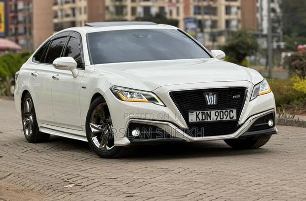 Toyota Crown 2020 White
