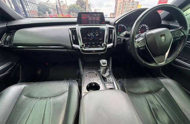 Toyota Crown 2020 White