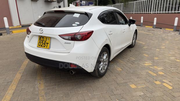 Mazda Axela 2015 White