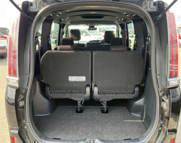 Toyota Esquire 2.0 FWD (7 seater) 2020 Black