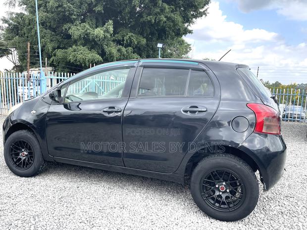 Toyota Vitz 1.3 FWD 3dr 2006 Black