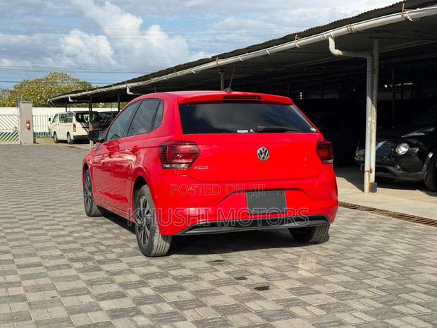 Volkswagen Polo 2018 Red