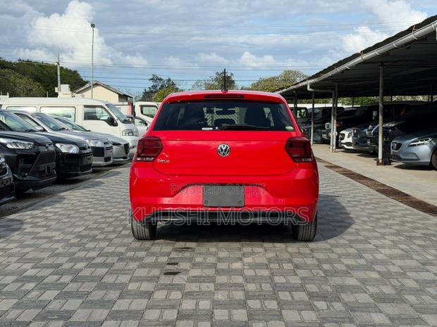 Volkswagen Polo 2018 Red