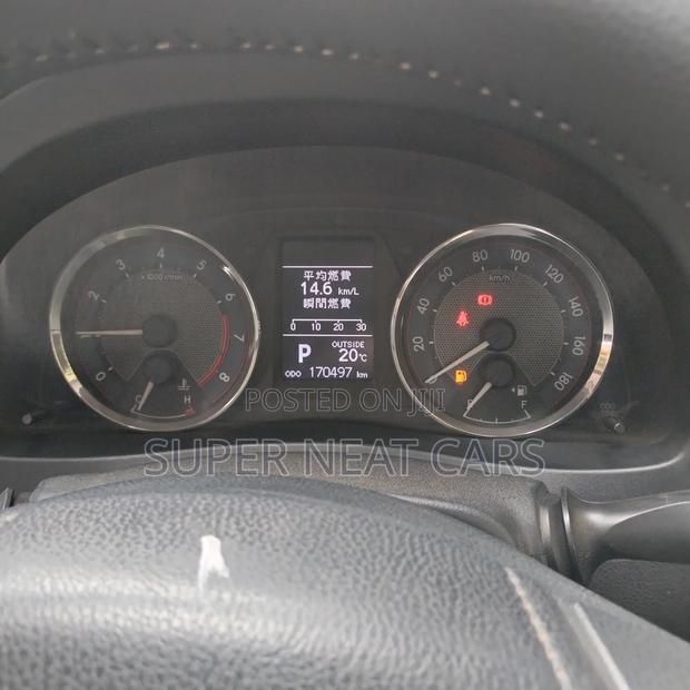 Toyota Auris 2012 Pearl