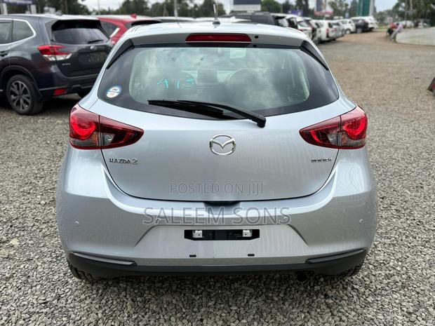 Mazda 2 2020 Silver