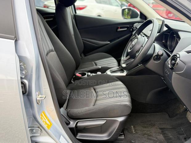 Mazda 2 2020 Silver