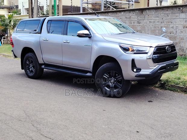 Toyota Hilux 2.4 Diesel 2020 Silver