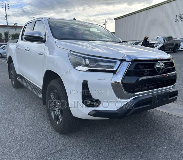 Toyota Hilux Revo Double Cab Deisel 2.4 AWD 2021 Pearl