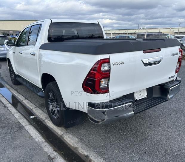 Toyota Hilux Revo Double Cab Deisel 2.4 AWD 2021 Pearl