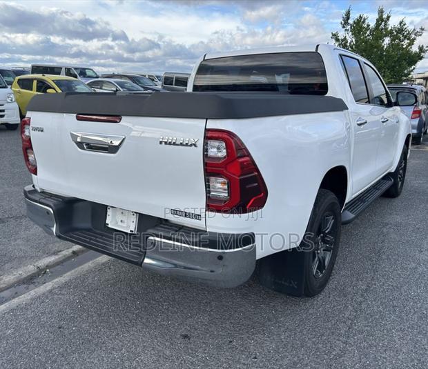 Toyota Hilux Revo Double Cab Deisel 2.4 AWD 2021 Pearl