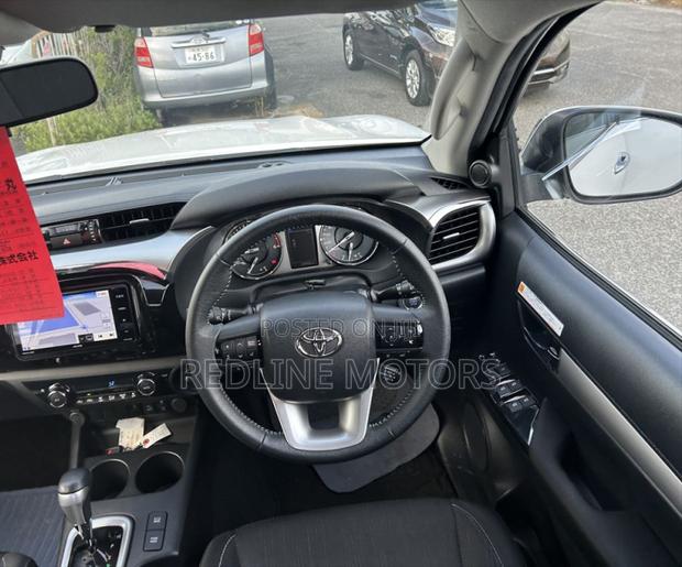 Toyota Hilux Revo Double Cab Deisel 2.4 AWD 2021 Pearl