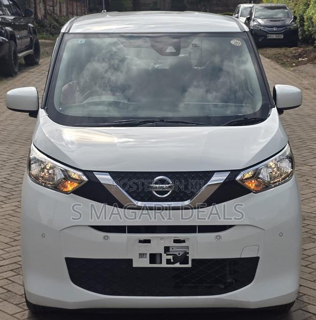 Nissan Dayz Roox 2019 White