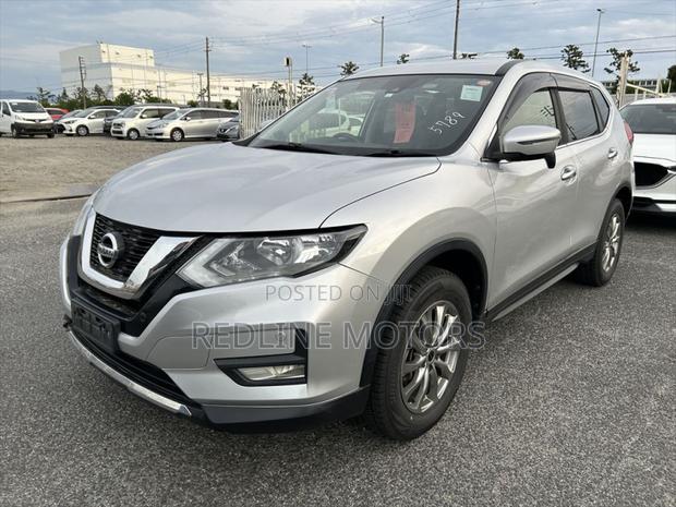 Nissan X-Trail 2.0 Petrol FWD 2019 Silver