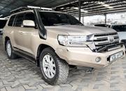 Toyota Land Cruiser 5.7 V8 VXR 2018 Gold for sale