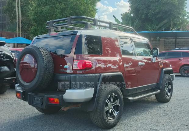 Toyota FJ Cruiser 4X4 AT 2013 Burgundy