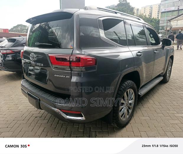 Toyota Land Cruiser 2021 Gray