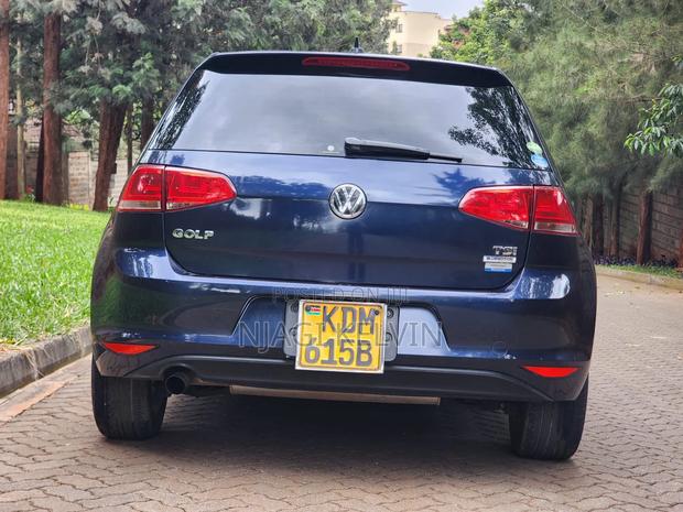 Volkswagen Golf 2016 Blue