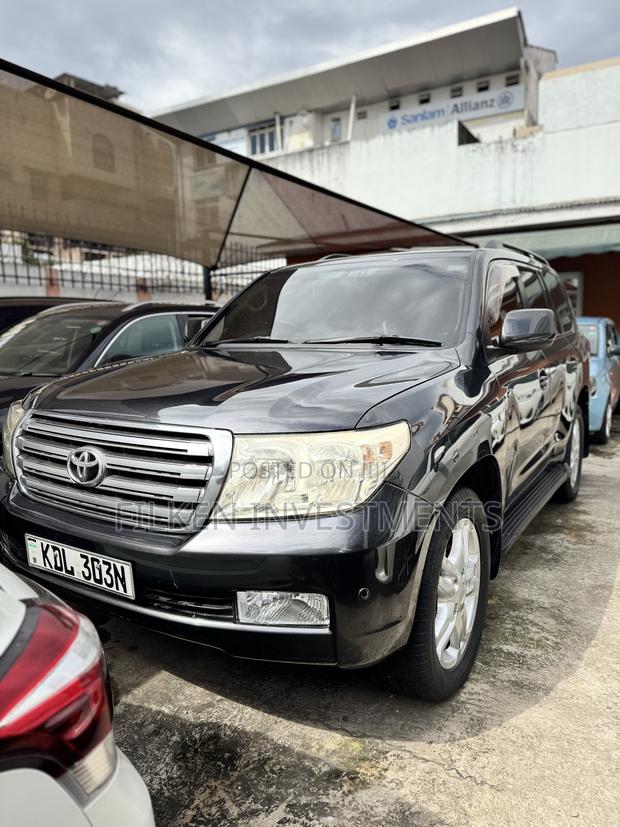 Toyota Land Cruiser 2014 Gray