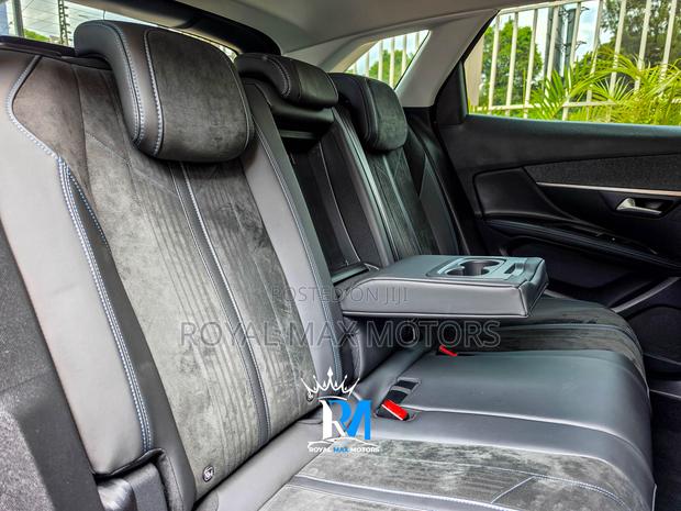 Peugeot 3008 2019 Brown