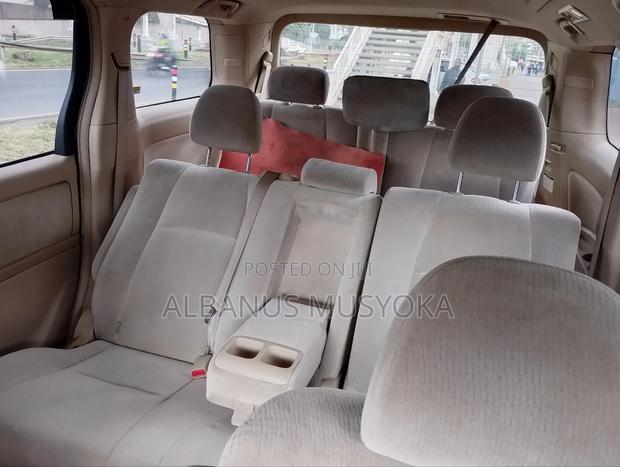 Toyota Alphard 2009 Silver