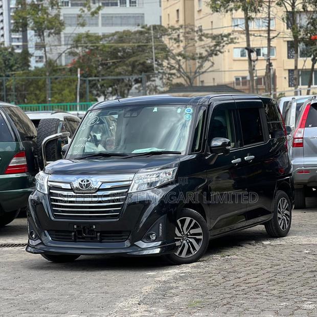 Toyota Roomy 2019 Black