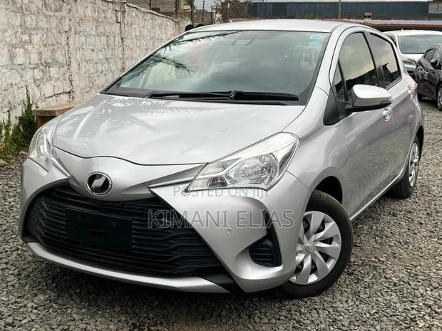 Toyota Vitz 2019 Silver