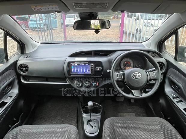 Toyota Vitz 2019 Silver